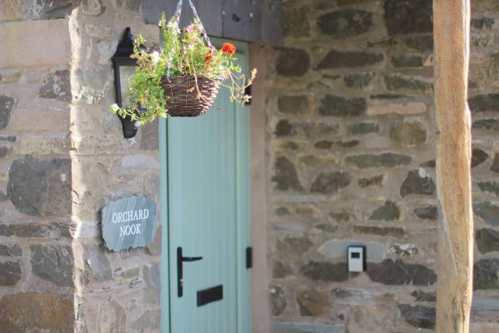 Orchard Nook - Sleeps 4, 2 Bedrooms Kendal Luaran gambar