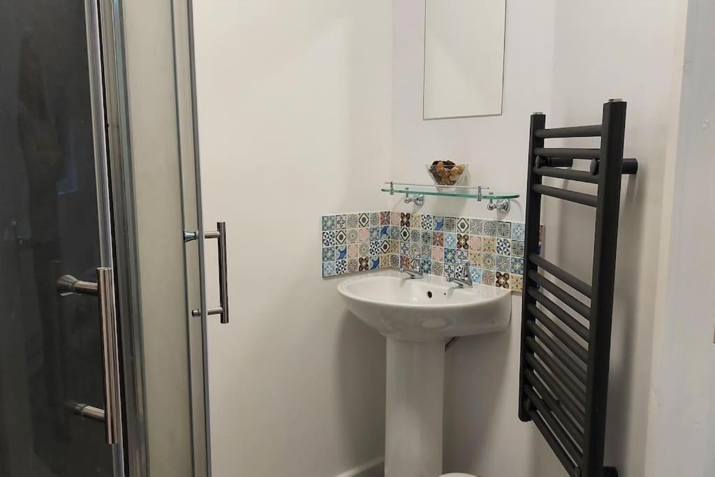 Orchard Nook - Sleeps 4, 2 Bedrooms Kendal Luaran gambar