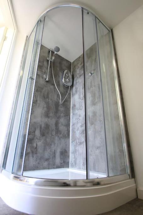 Orchard Nook - Sleeps 4, 2 Bedrooms Kendal Luaran gambar