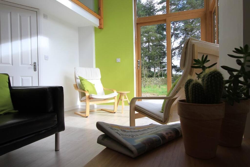 Orchard Nook - Sleeps 4, 2 Bedrooms Kendal Luaran gambar